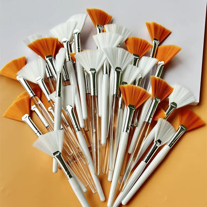 10/20/50pcs Fan Shape Foundation Makeup Brushes Multifunctional Facial Mask Brush Essential Oil Women Beauty Makeup Tools Brush