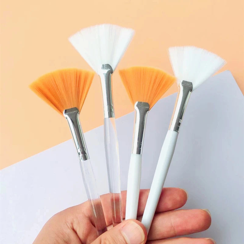 10/20/50pcs Fan Shape Foundation Makeup Brushes Multifunctional Facial Mask Brush Essential Oil Women Beauty Makeup Tools Brush