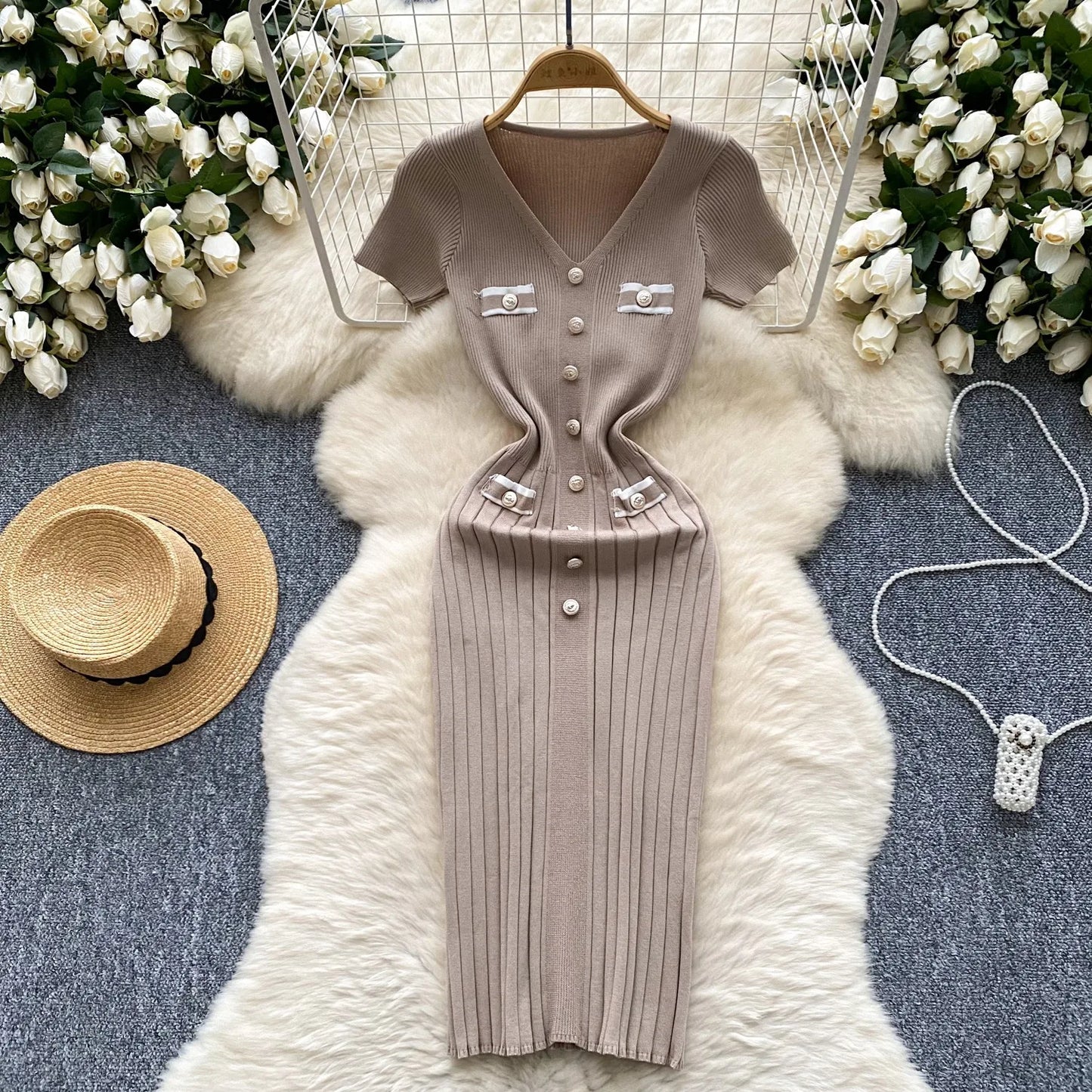 YuooMuoo Chic Fashion Sexy Wrap Hips Knitted Dress Women V-neck Short Sleeve Bodycon Pleated Sweater Dress Office Lady Vestios